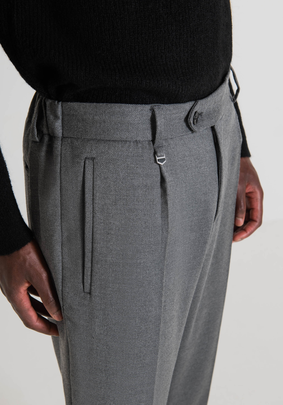 "ROGER" REGULAR-FIT TROUSERS IN WARM TWILL WITH CENTRAL CREASE - Antony Morato Online Shop