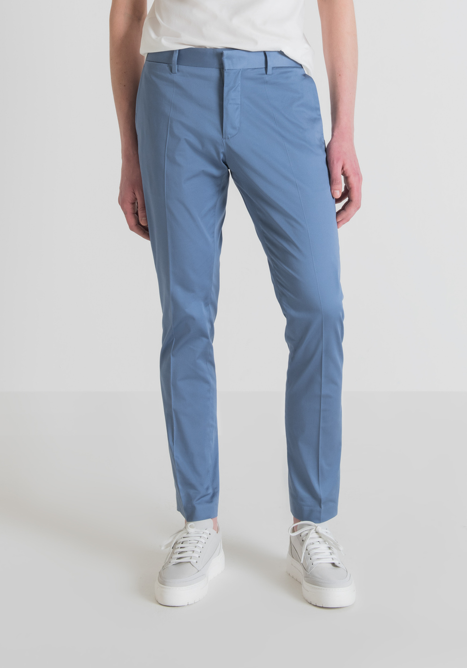 “BONNIE” SLIM-FIT TROUSERS IN LIGHTWEIGHT SATEEN-FINISH COTTON - Antony Morato Online Shop