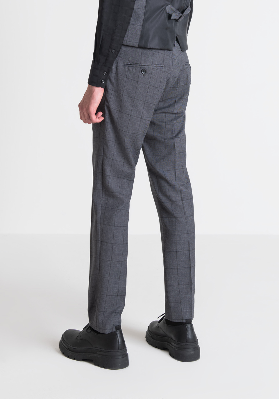 "BONNIE" SLIM FIT TROUSERS IN STRETCH VISCOSE AND WOOL BLEND FABRIC - Antony Morato Online Shop