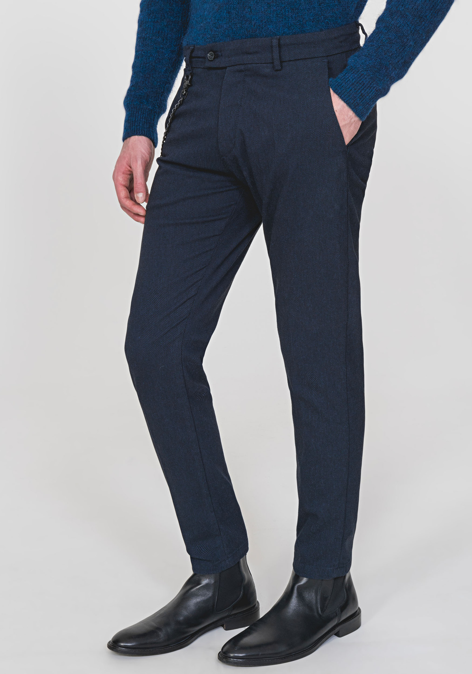 SLIM-FIT “KERR” TROUSERS MADE OF STRETCH COTTON WITH MICRO-PATTERN - Antony Morato Online Shop