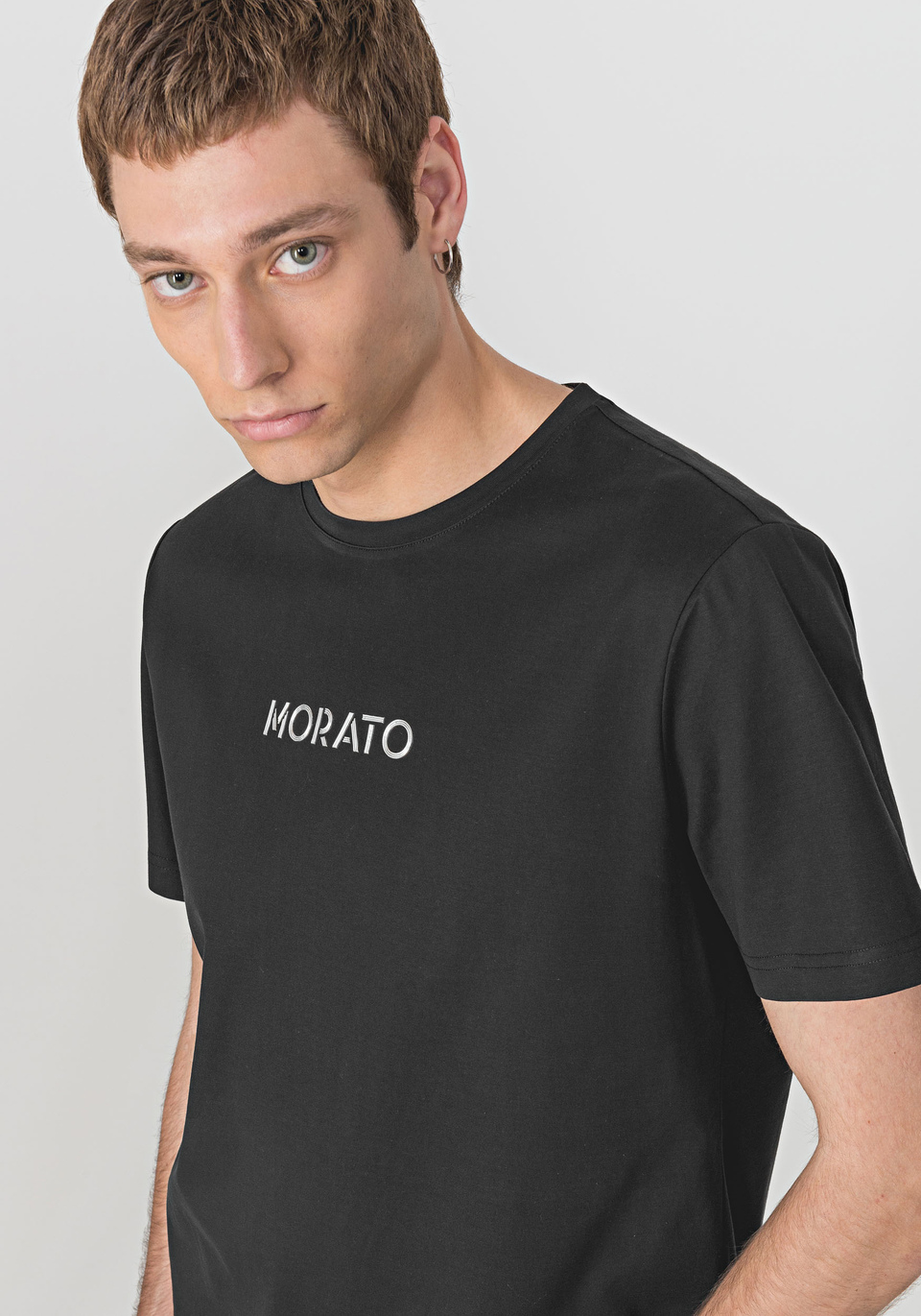 T-SHIRT IN FRESH 100% COTTON WITH EMBOSSED MORATO PRINT - Antony Morato Online Shop