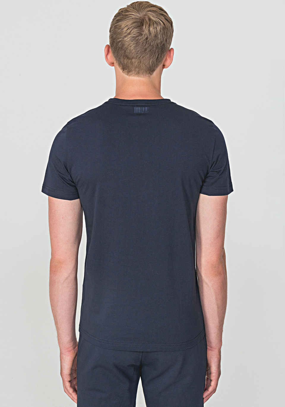 REGULAR-FIT T-SHIRT IN 100% SOFT COTTON WITH VERTICAL PRINT - Antony Morato Online Shop