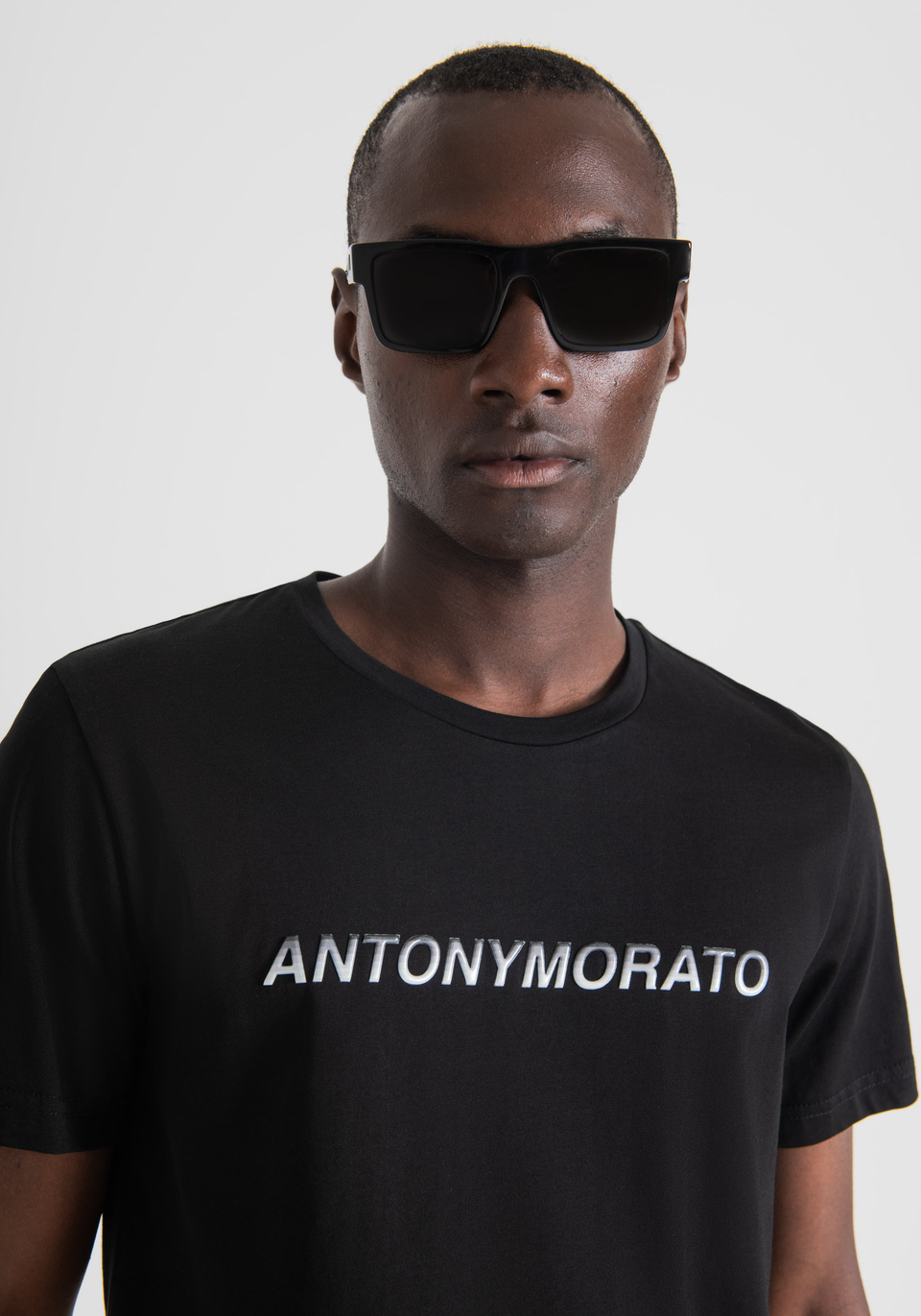 T-SHIRT SLIM FIT IN 100% COTONE CON STAMPA LOGO IN RILIEVO - Antony Morato Online Shop