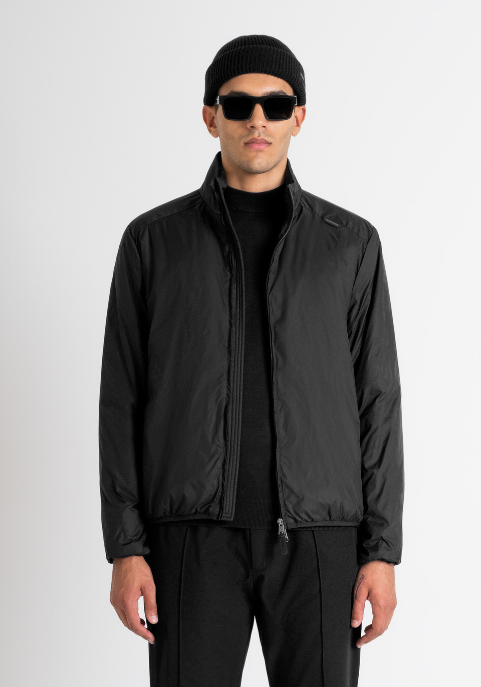 BLOUSON REGULAR FIT EN NYLON LÉGER AVEC REMBOURRAGE SYNTHÉTIQUE DUPONT SORONA - Antony Morato Online Shop