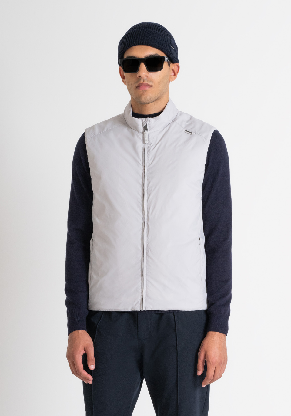 LIGHTWEIGHT NYLON SLEEVELESS JACKET WITH DUPONT SORONA SYNTHETIC PADDING - Antony Morato Online Shop