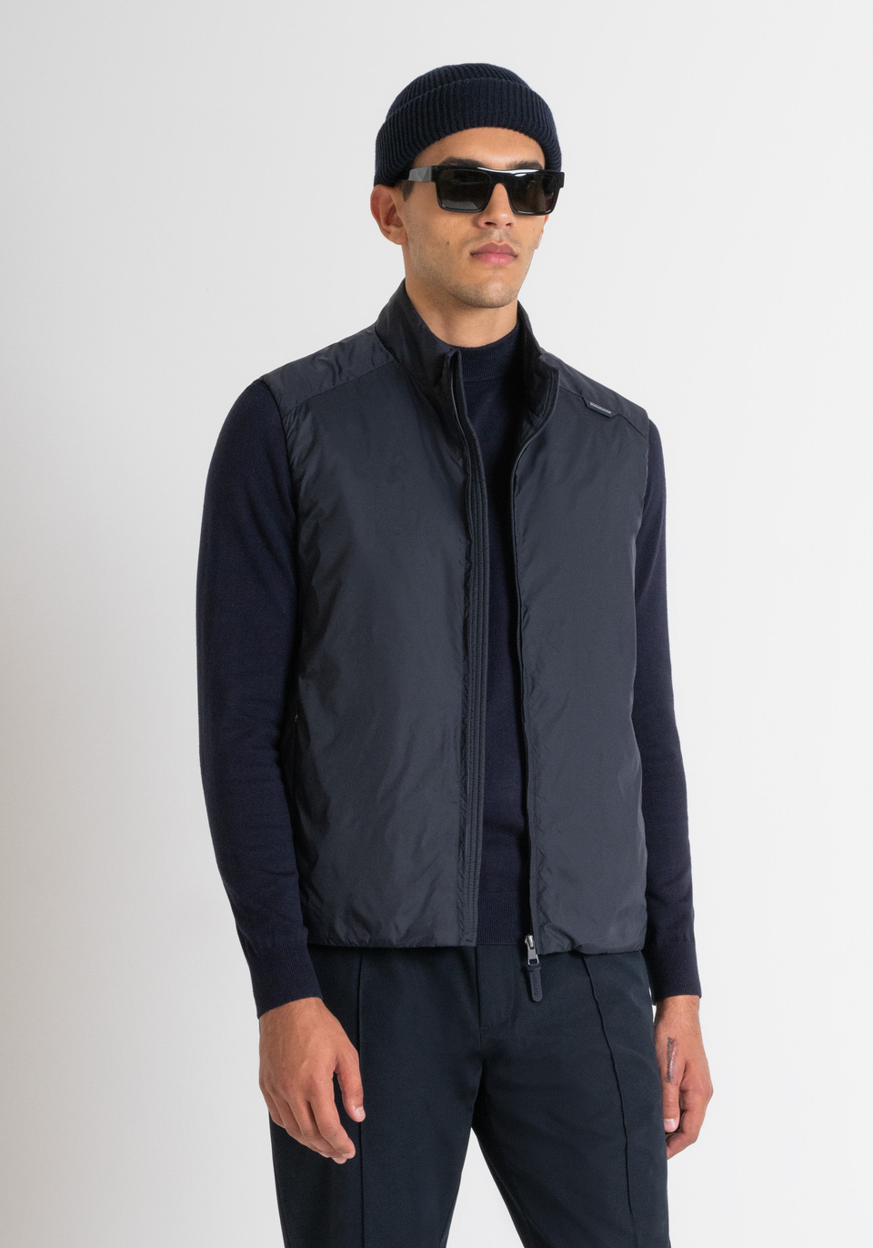 REGULAR FIT LIGHTWEIGHT NYLON JACKET WITH DUPONT SORONA SYNTHETIC PADDING - Antony Morato Online Shop