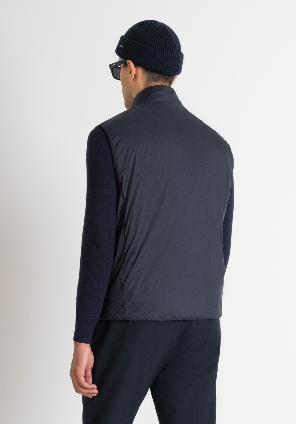 REGULAR FIT LIGHTWEIGHT NYLON JACKET WITH DUPONT SORONA SYNTHETIC PADDING - Antony Morato Online Shop