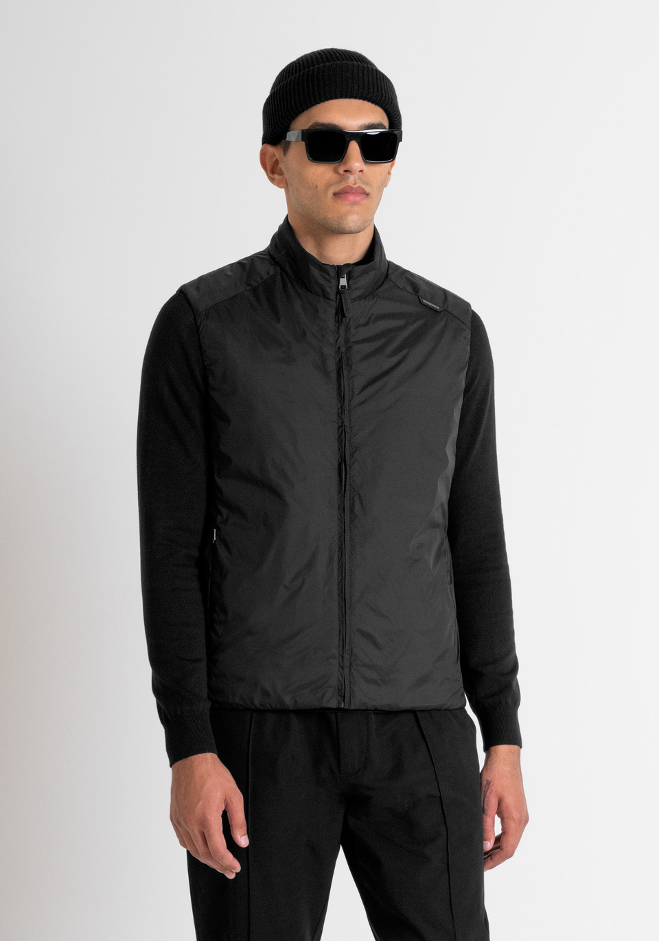REGULAR FIT LIGHTWEIGHT NYLON JACKET WITH DUPONT SORONA SYNTHETIC PADDING - Antony Morato Online Shop
