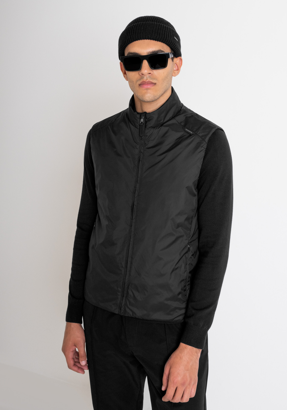 REGULAR FIT LIGHTWEIGHT NYLON JACKET WITH DUPONT SORONA SYNTHETIC PADDING - Antony Morato Online Shop