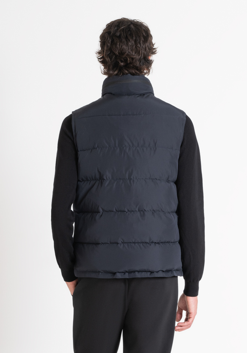 DOUDOUNE SANS MANCHES REGULAR FIT CLAIRE AVEC REMBOURRAGE SYNTHÉTIQUE DUPONT SORONA - Antony Morato Online Shop