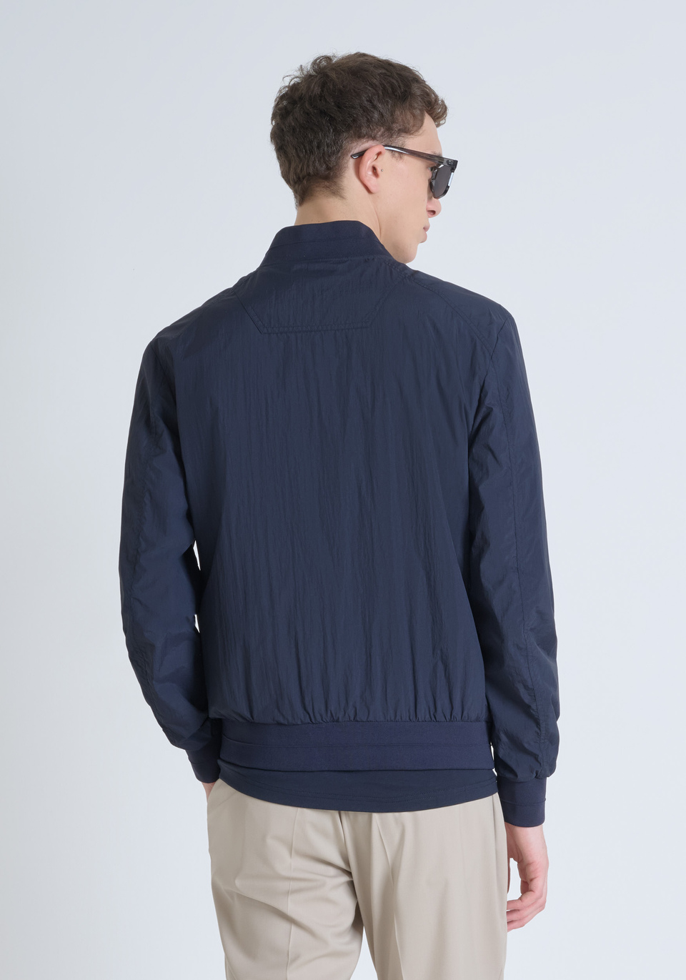 エイドリアン・ガーヴィッツ☆No Compromise REGULAR FIT SHIOZE NYLON JACKET WITH TIGER PATCH | Antony Morato