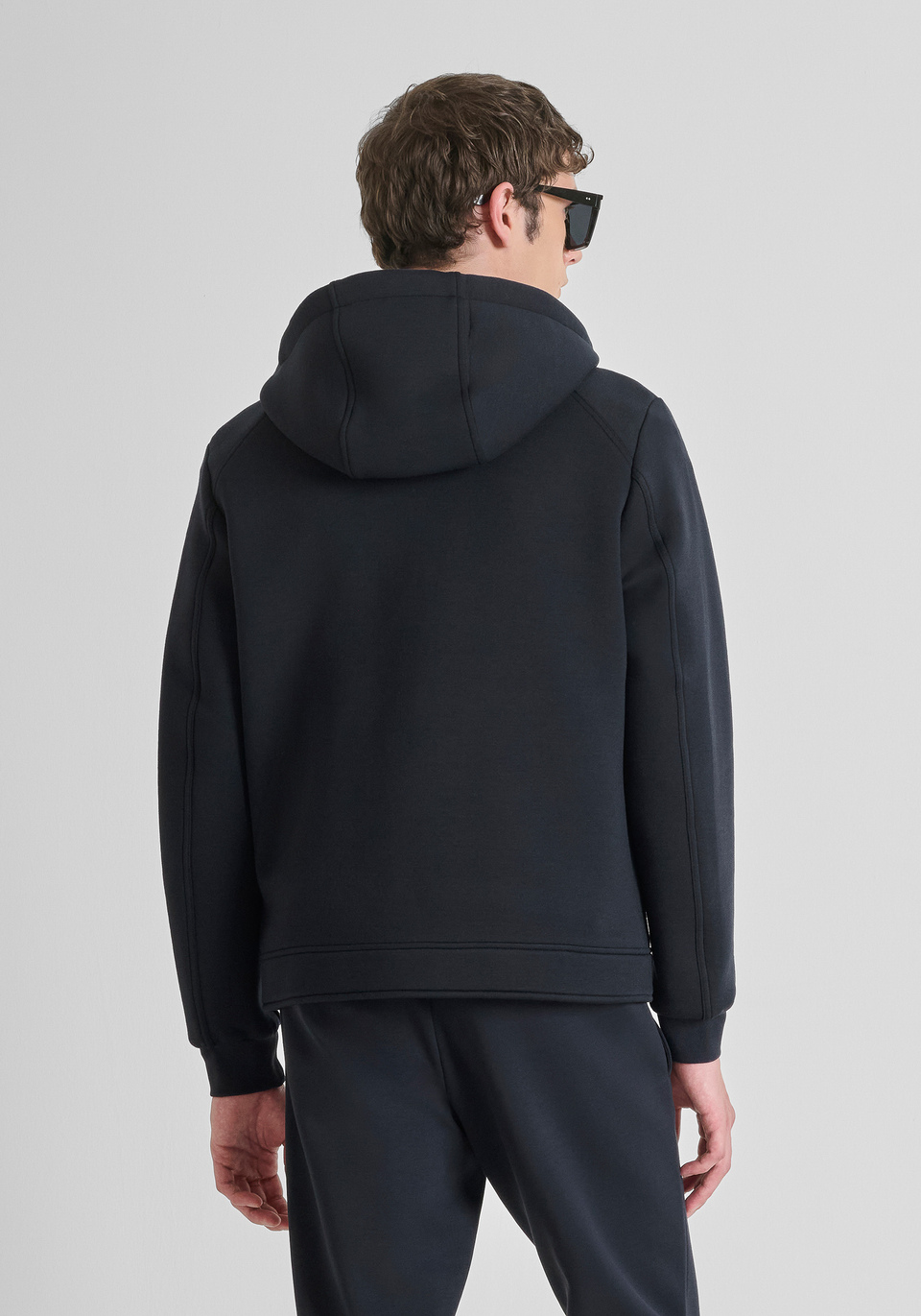 GIUBBOTTO REGULAR FIT CON ECO-IMBOTTITURA DUPONT SORONA E CAPPUCCIO - Antony Morato Online Shop