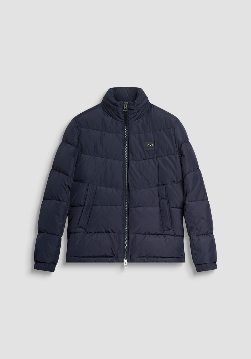 PIUMINO REGULAR FIT IN TESSUTO TECNICO CON ECO-IMBOTTITURA DUPONT SORONA E PATCH LOGATA - Antony Morato Online Shop