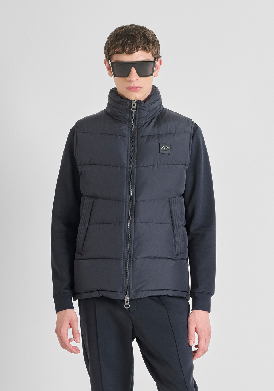 REGULAR FIT DOWN JACKET IN TECHNICAL FABRIC WITH DUPONT SORONA PADDING AND LOGO PATCH - Antony Morato Online Shop