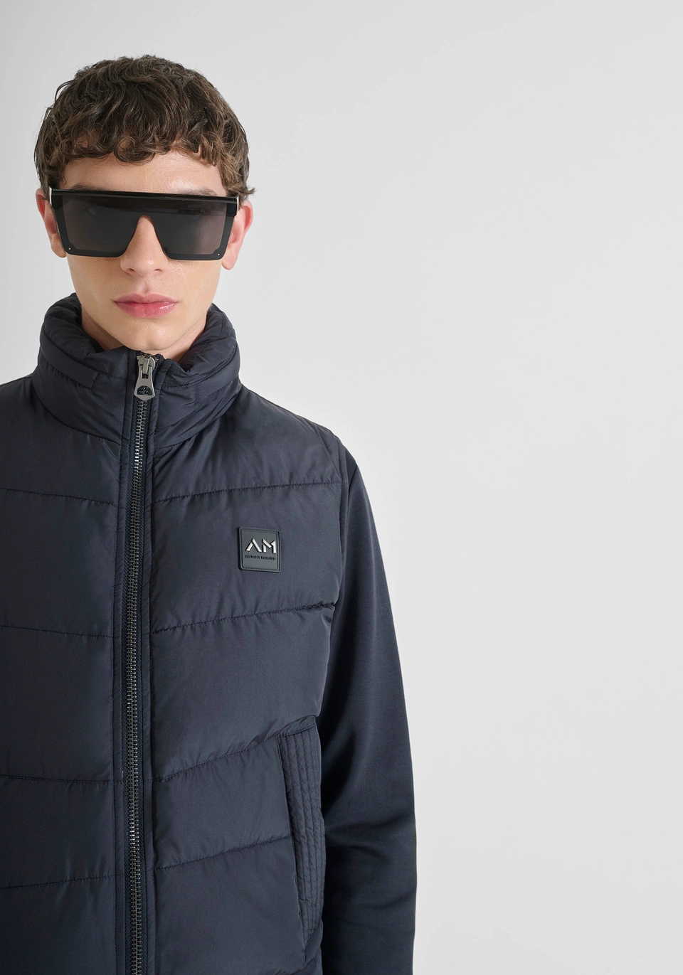 REGULAR FIT DOWN JACKET IN TECHNICAL FABRIC WITH DUPONT SORONA PADDING AND LOGO PATCH - Antony Morato Online Shop