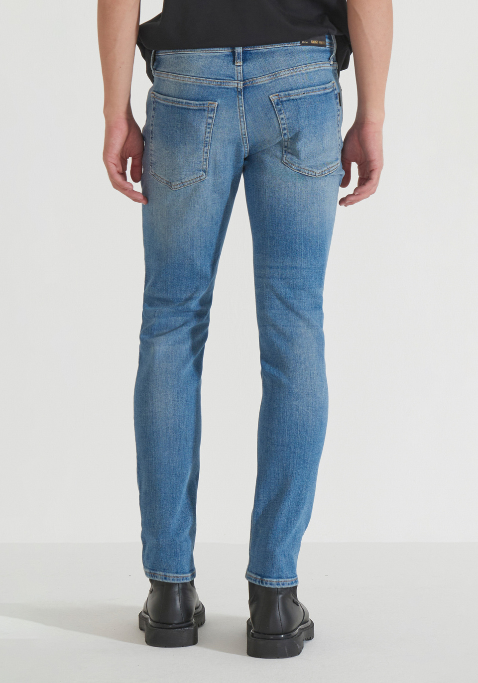 JEAN « OZZY » TAPERED FIT EN DENIM VINTAGE BLEU - Antony Morato Online Shop