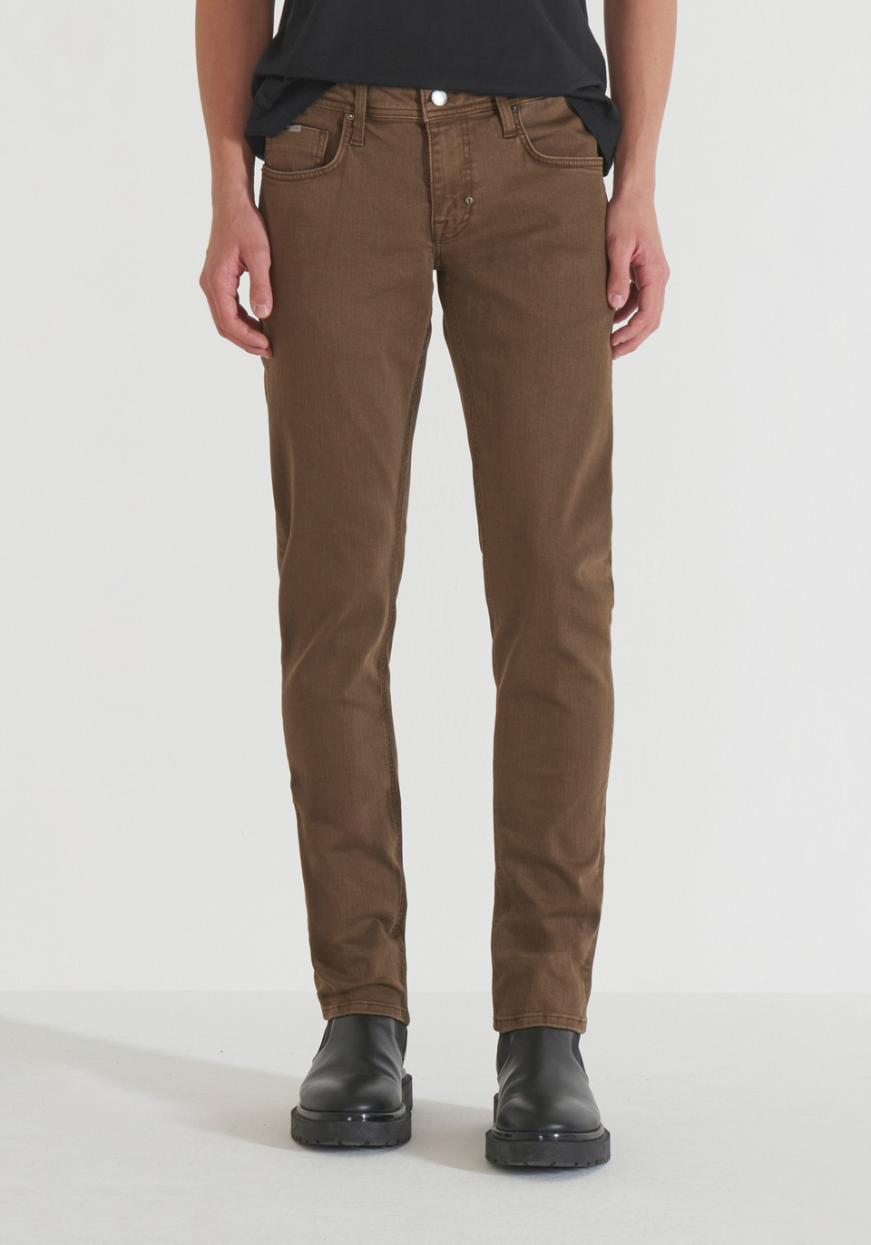 JEANS TAPERED FIT „OZZY“ AUS MEHRFARBIGEM VINGE-DENIM - Antony Morato Online Shop