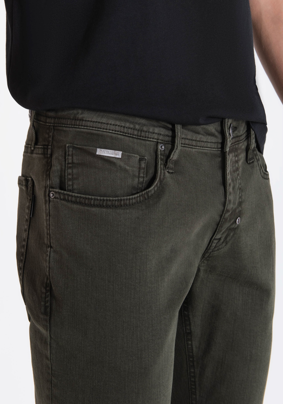 TAPERED FIT "OZZY" JEANS IN GREEN DENIM - Antony Morato Online Shop
