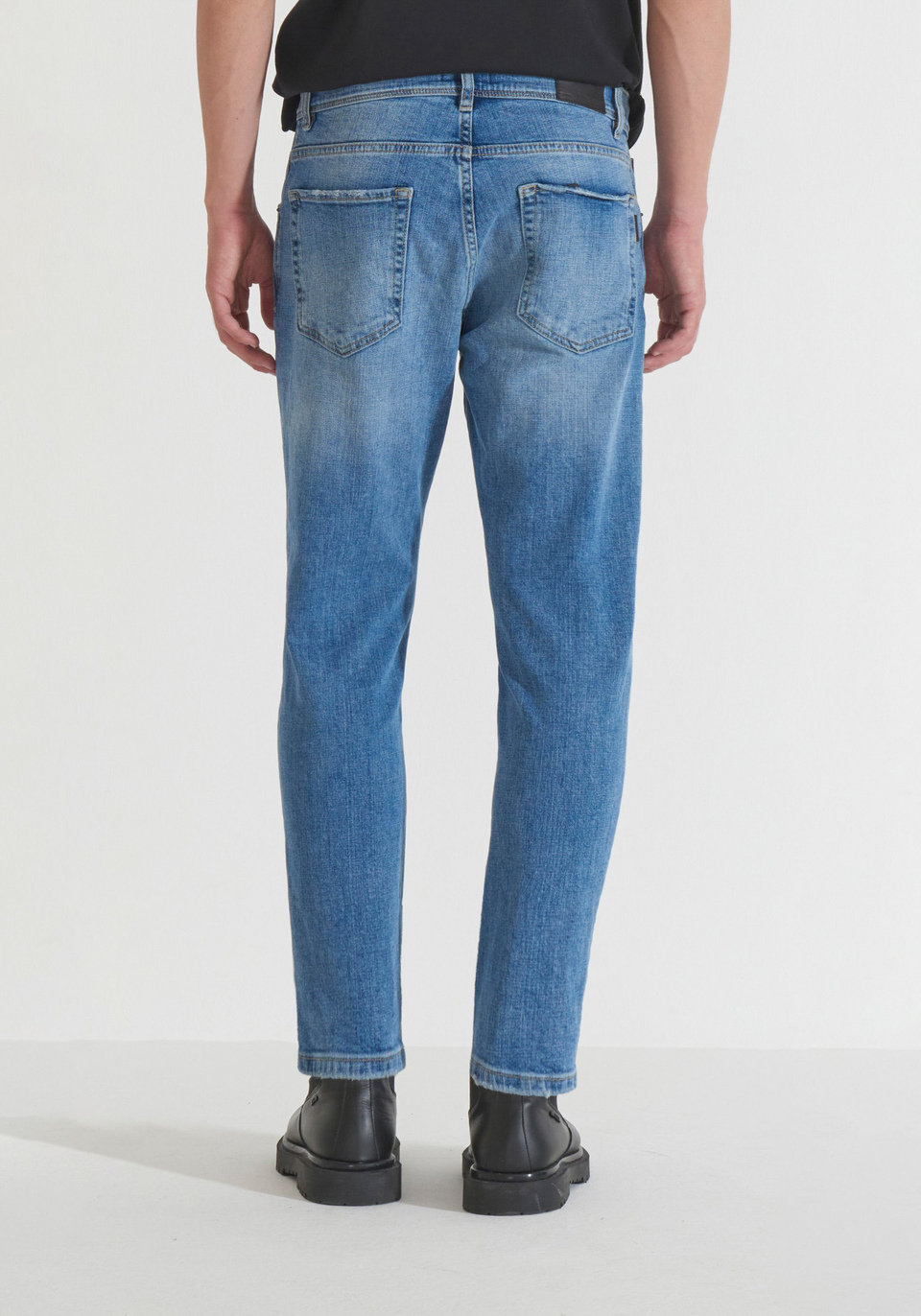 "ARGON" SLIM FIT ANKLE LENGTH JEANS IN BLUE DENIM - Antony Morato Online Shop