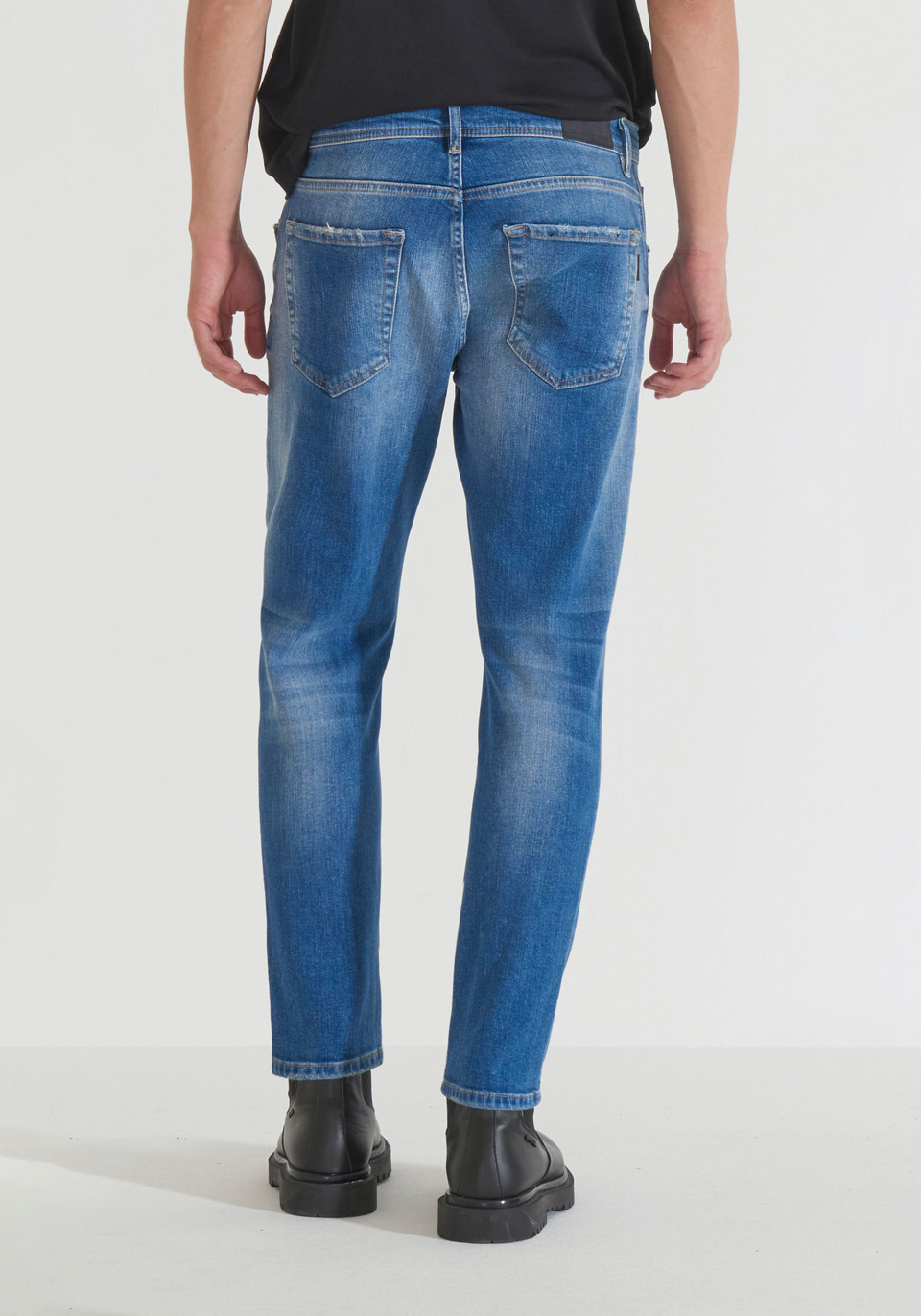 JEANS SLIM FIT KNÖCHELLANG „ARGON“ AUS AUTHENTISCH BLAUEM DENIM - Antony Morato Online Shop