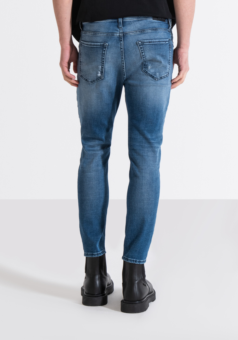 "KARL" CROPPED FIT SKINNY JEANS IN BLUE STRETCH DENIM WITH LIGHT WASH - Antony Morato Online Shop