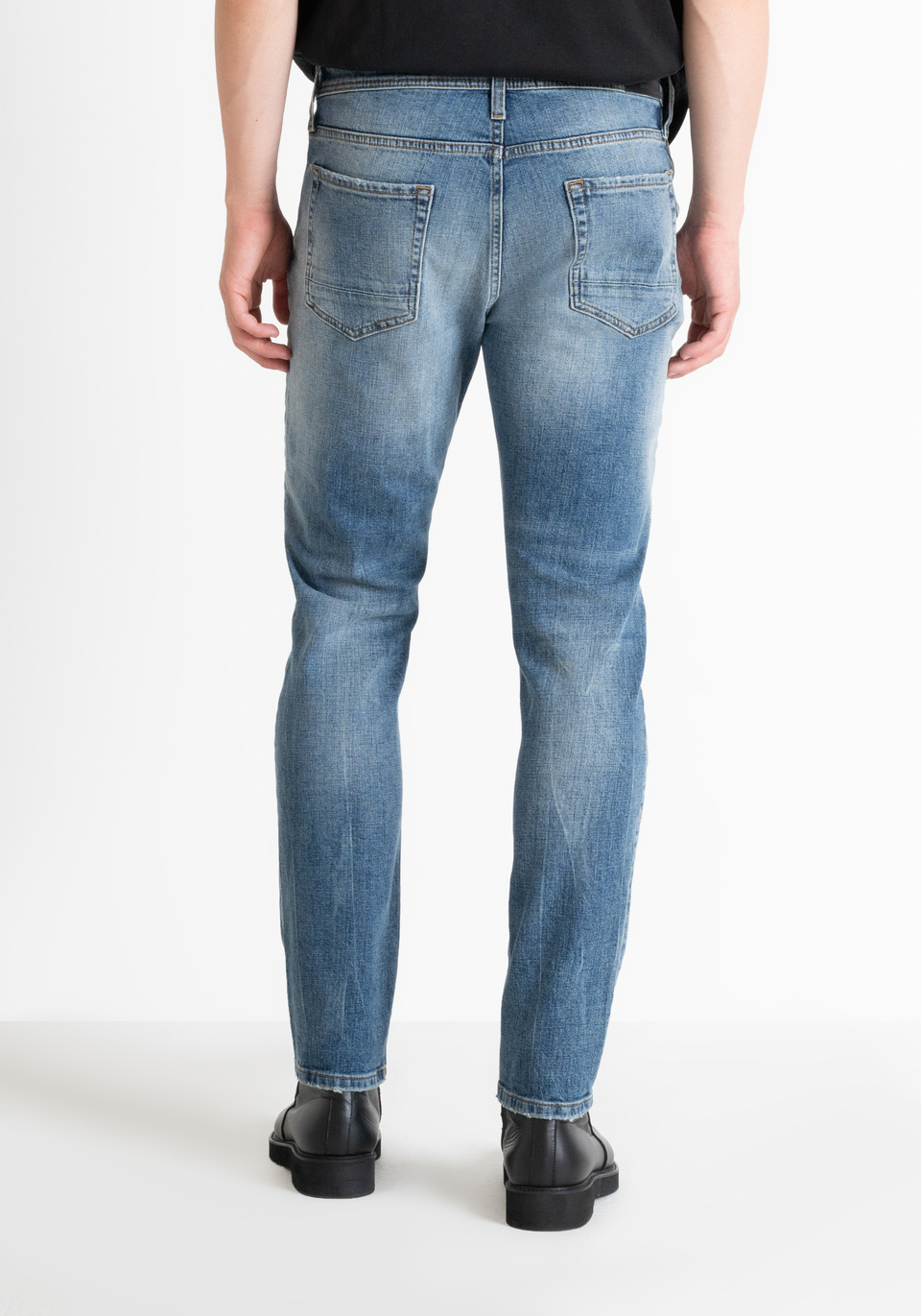 JEAN « KURT » TAPERED FIT CONFORTABLE EN DENIM CLAIR EFFET VINTAGE - Antony Morato Online Shop