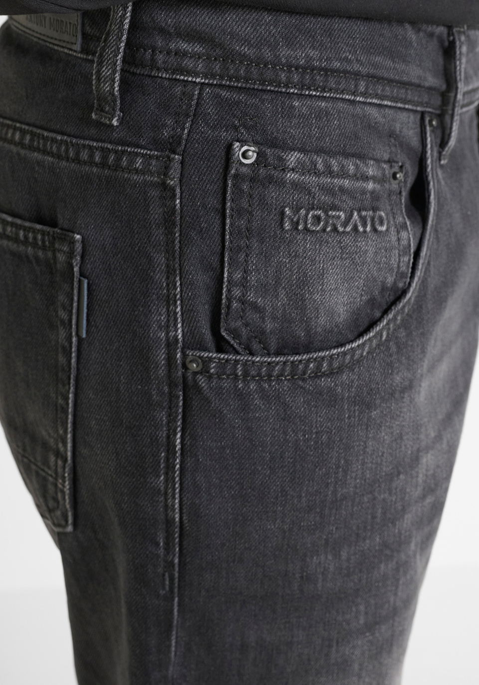 VAQUEROS REGULAR ANKLE LENGTH FIT «HENRY» EN DENIM NEGRO - Antony Morato Online Shop