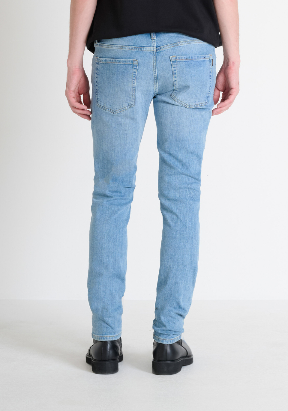 JEAN « OZZY » TAPERED FIT ICONIQUE EN DENIM STRETCH - Antony Morato Online Shop