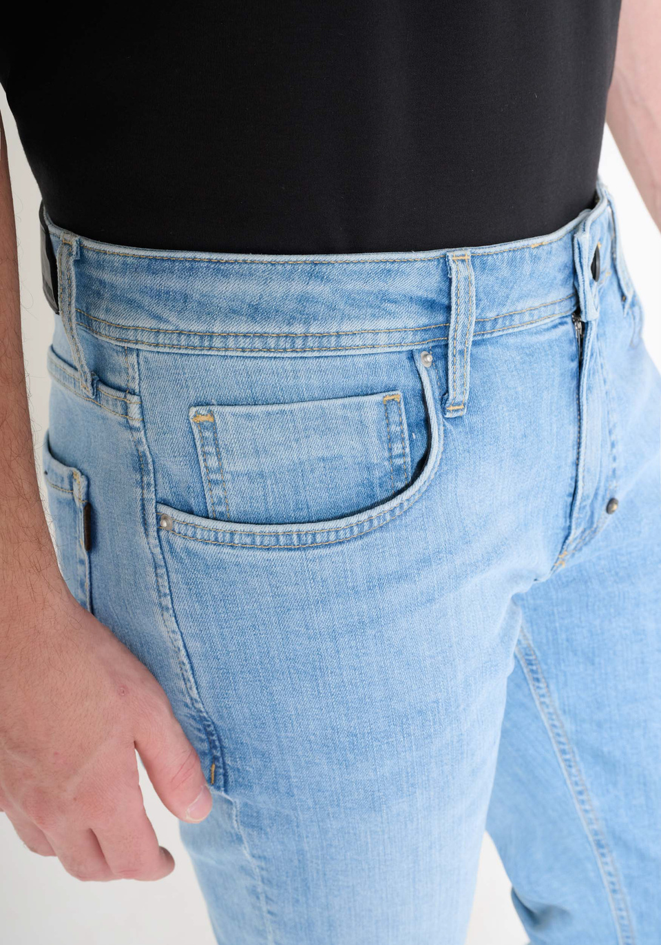 JEAN « OZZY » TAPERED FIT ICONIQUE EN DENIM STRETCH - Antony Morato Online Shop