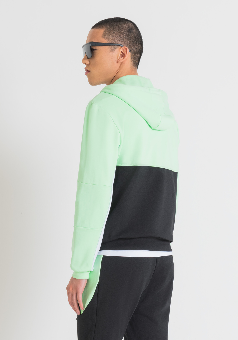 REGULAR FIT SWEATSHIRT IN SUSTAINABLE POLYESTER AND COTTON FABRIC WITH PRINT AND HOOD - Antony Morato Online Shop