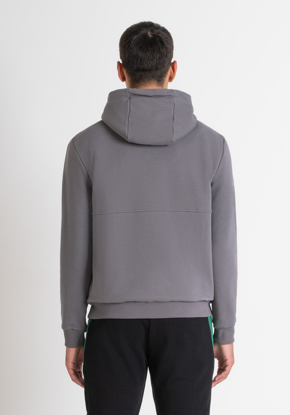 RELAXED FIT KAPUZENSWEATSHIRT AUS NACHHALTIGEM HELLEM BAUMWOLL-MISCHGEWEBE - Antony Morato Online Shop