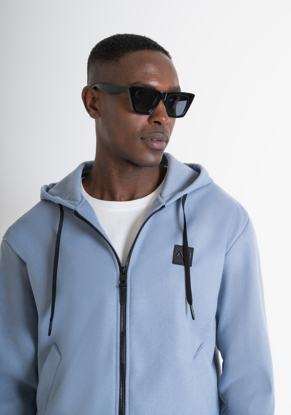 FELPA CON CAPPUCCIO E ZIP REGULAR FIT IN MISTO COTONE CON LOGO Antony Morato