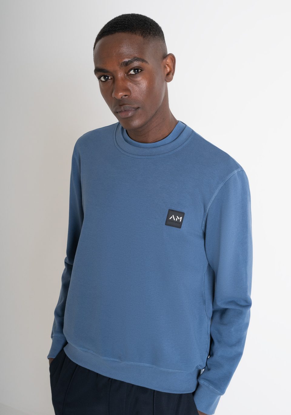 REGULAR FIT SWEATSHIRT IN SUSTAINABLE BLUE COTTON BLEND FABRIC WITH LOGO - Antony Morato Online Shop
