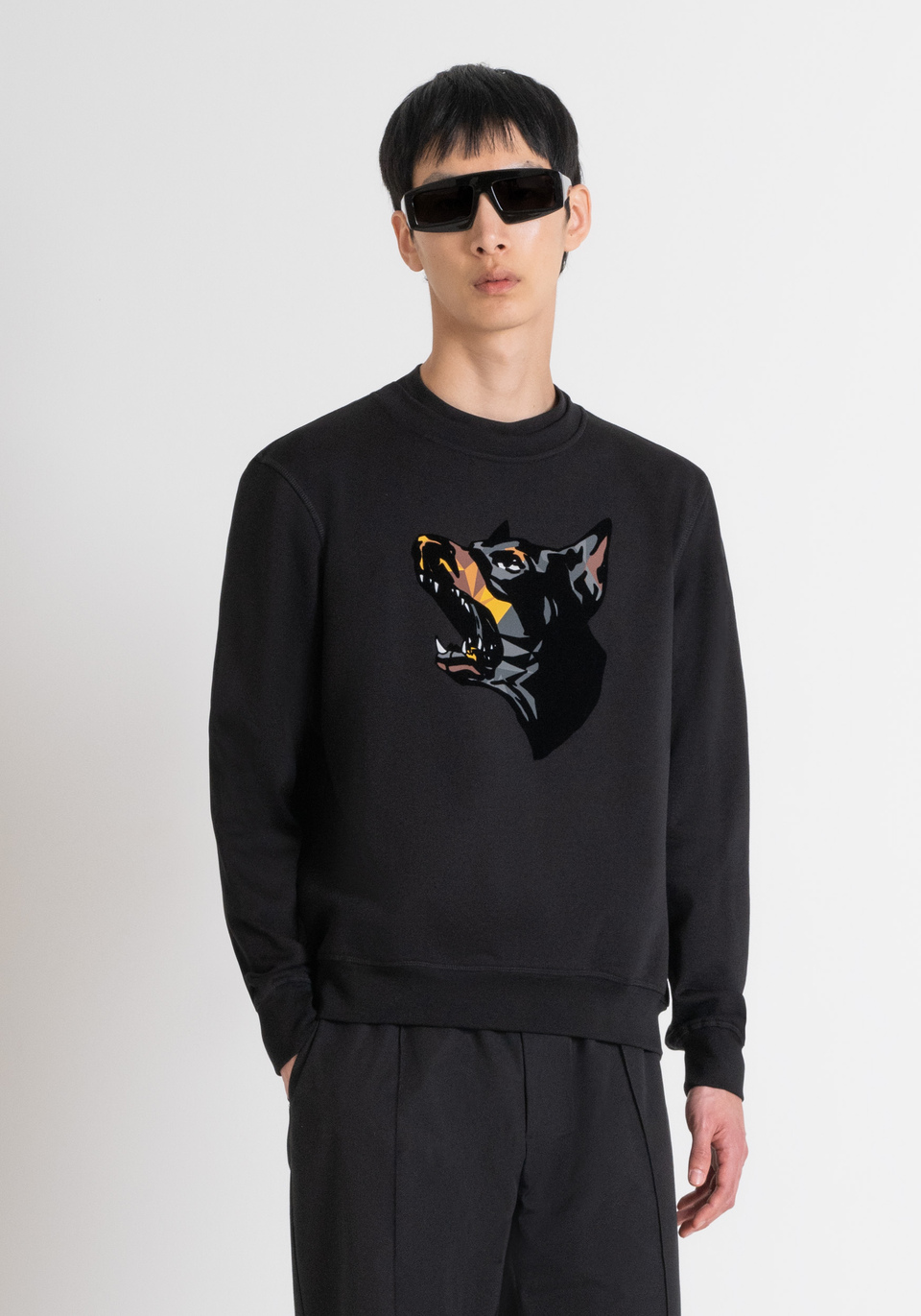 REGULAR FIT SWEATSHIRT IN BLACK COTTON BLEND WITH DOBERMANN PRINT - Antony Morato Online Shop