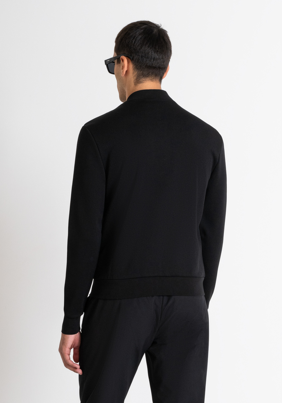 SWEATSHIRT SLIM FIT MIT REISSVERSCHLUSS UND TASCHEN AUS SCHWARZEM BAUMWOLL-MISCHGEWEBE MIT LOGO - Antony Morato Online Shop