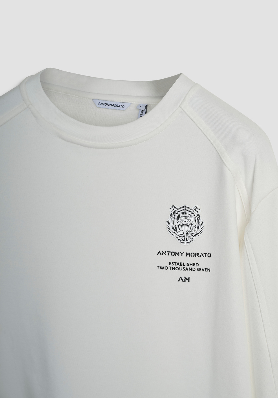 RELAXED FIT CREW NECK SWEATSHIRT IN COTTON BLEND WITH TIGER PATCH - Antony Morato Online Shop