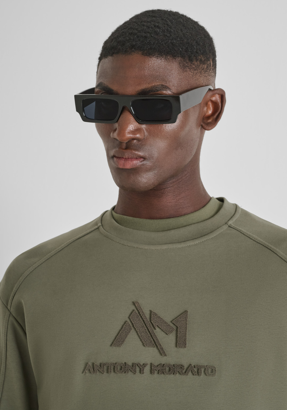 RELAXED FIT CREW-NECK SWEATSHIRT IN SUSTAINABLE COTTON BLEND WITH PRINTED LOGO - Antony Morato Online Shop