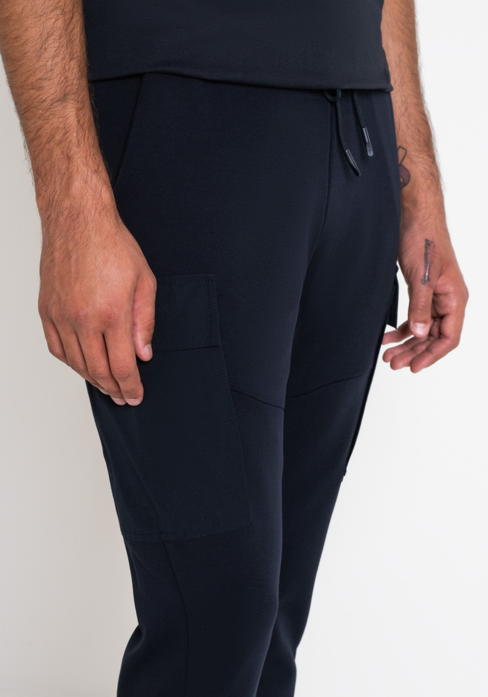 SWEATHOSE REGULAR FIT MIT SEITENTASCHEN AUS BLAUEM BAUMWOLL-MISCHGEWEBE - Antony Morato Online Shop