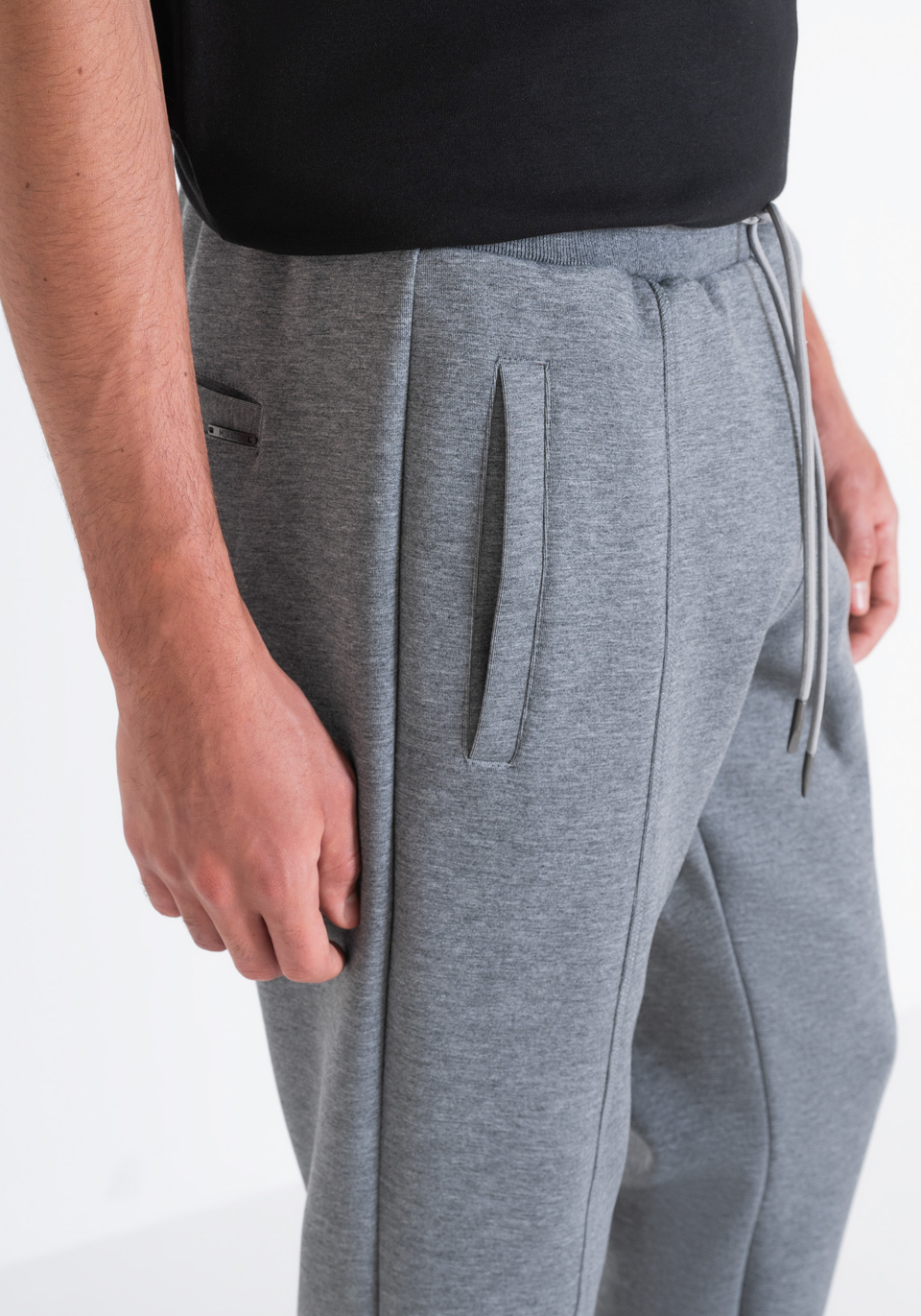 PANTALONI IN FELPA REGULAR FIT IN TESSUTO SCUBA GRIGIO - Antony Morato Online Shop