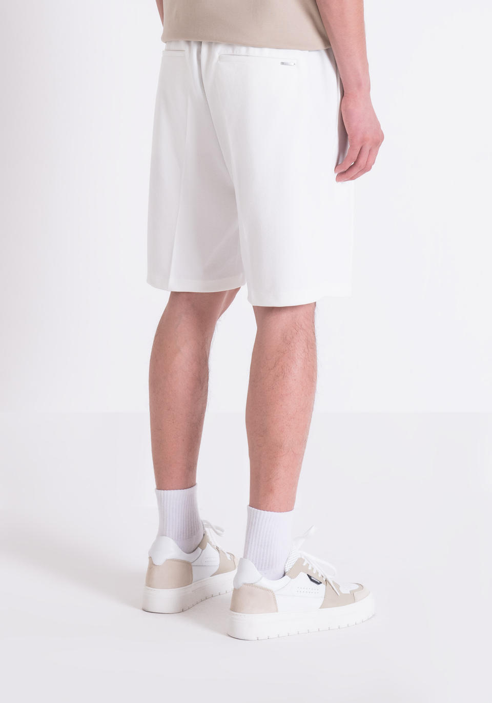 CARROT FIT SHORTS IN ELASTIC TWILL COTTON BLEND WITH LOGO PLAQUE | Antony  Morato