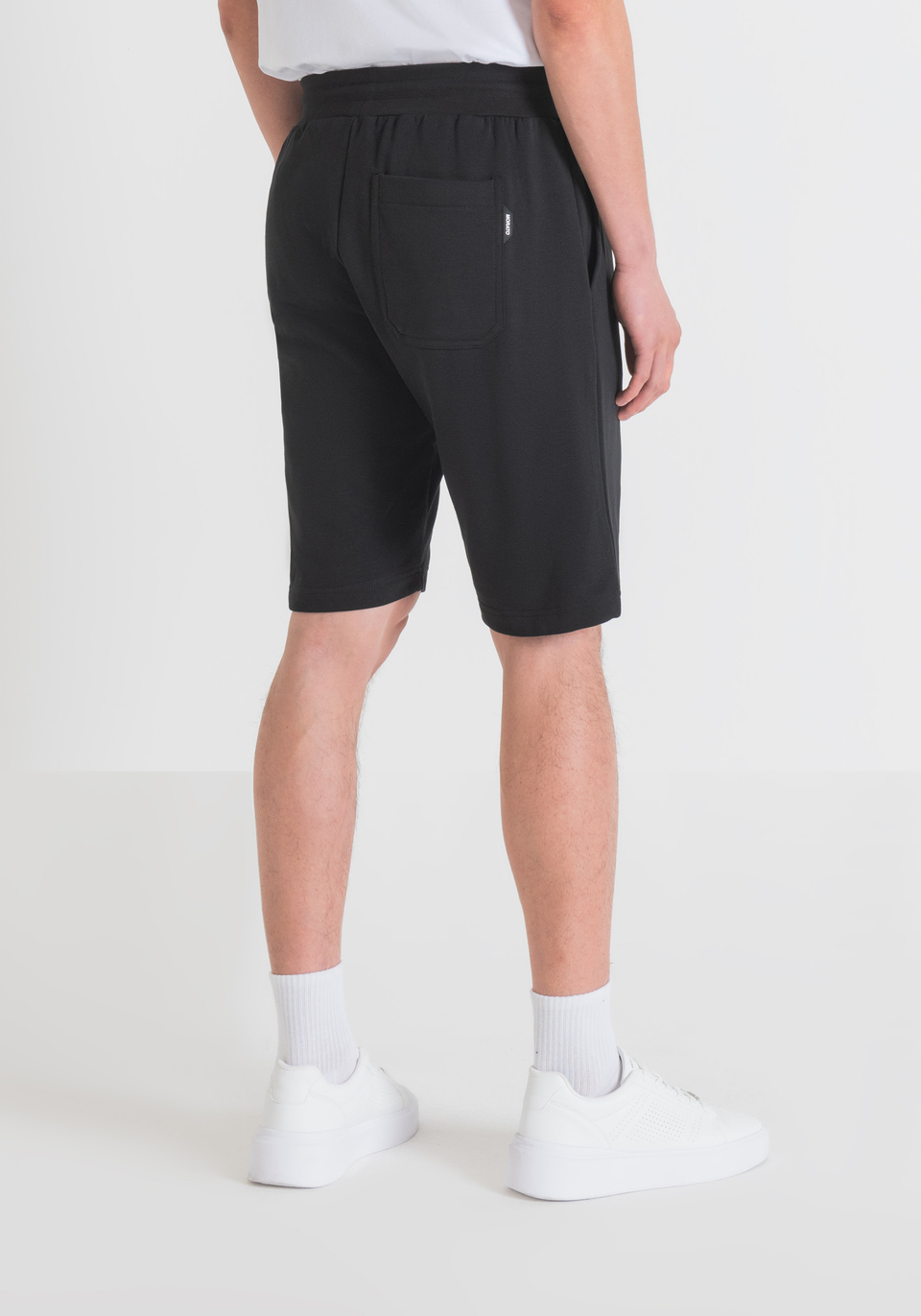 SHORTS REGULAR FIT AUS NACHHALTIGEM BAUMWOLL-POLYESTER-MISCHGEWEBE - Antony Morato Online Shop