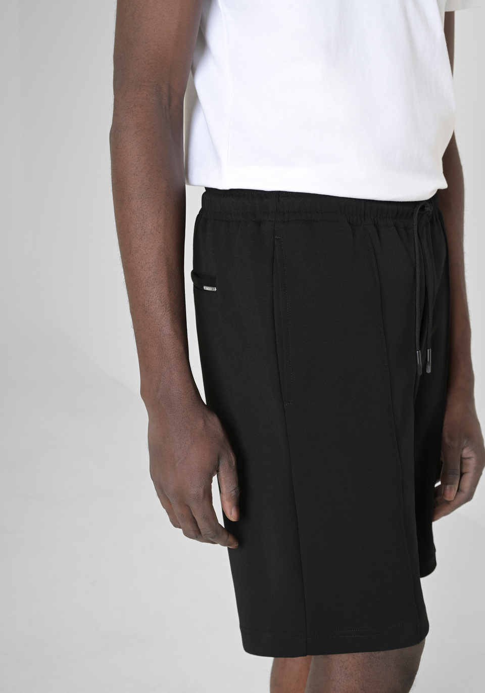 CARROT FIT PLUSH SHORTS WITH EMBROIDERED LOGO - Antony Morato Online Shop