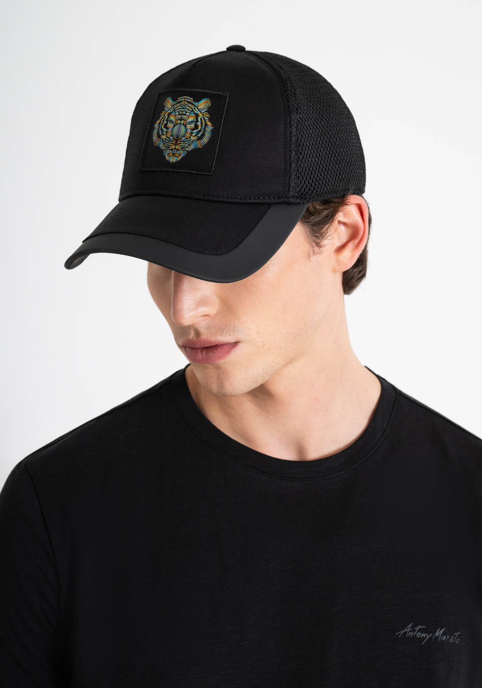 COTTON BASEBALL HAT WITH TIGER PATCH - Antony Morato Online Shop