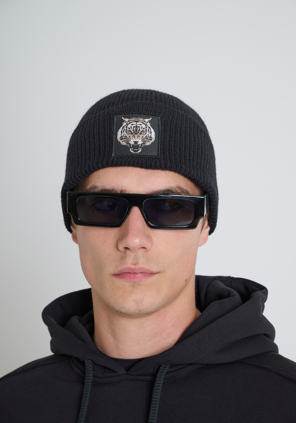 WOOL BLEND BEANIE WITH TIGER PATCH - Antony Morato Online Shop