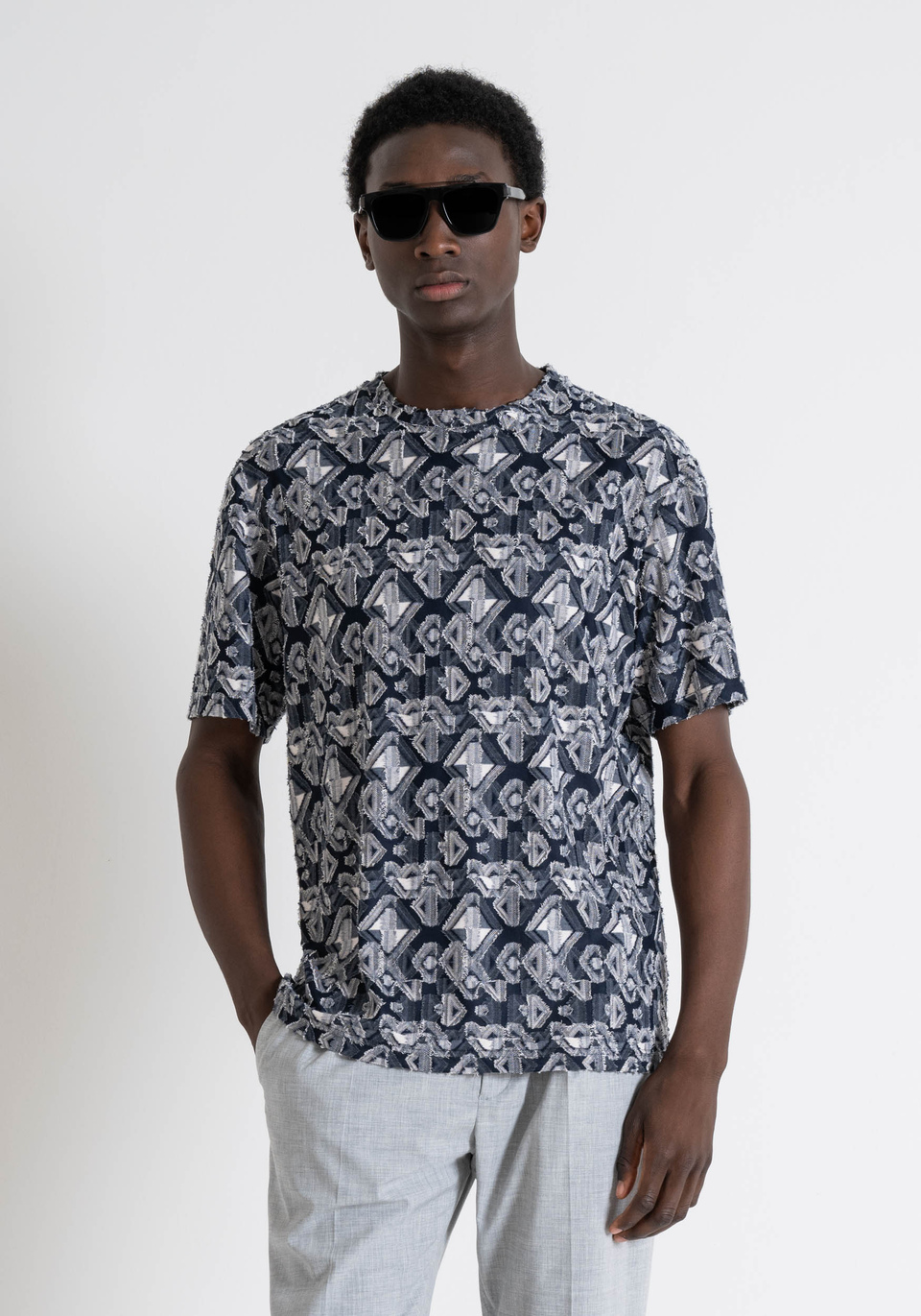 RELAXED FIT T-SHIRT IN JACQUARD VISCOSE BLEND FABRIC - Antony Morato Online Shop
