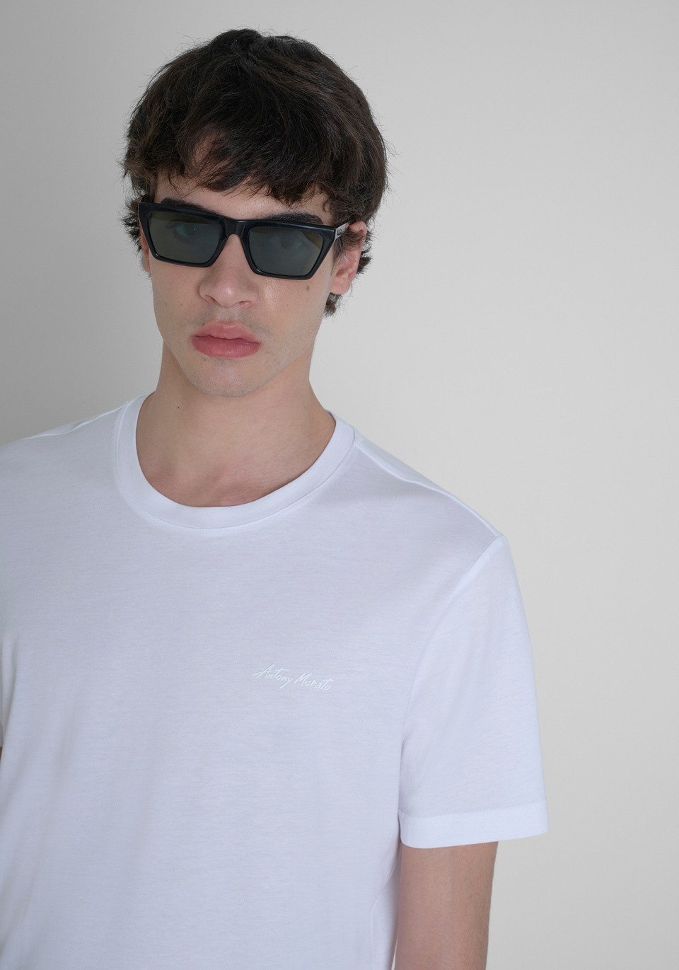 T-SHIRT COUPE RÉGULIÈRE EN COTON VISCOSE LOGO TON SUR TON - Antony Morato Online Shop