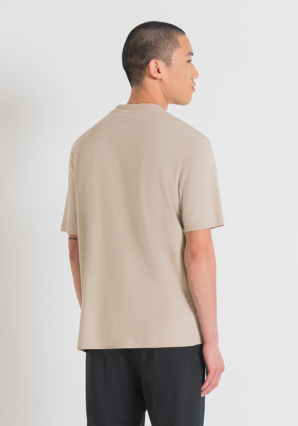 RELAXED FIT T-SHIRT IN COTTON JERSEY WITH EMBOSSED LOGO PRINT - Antony Morato Online Shop