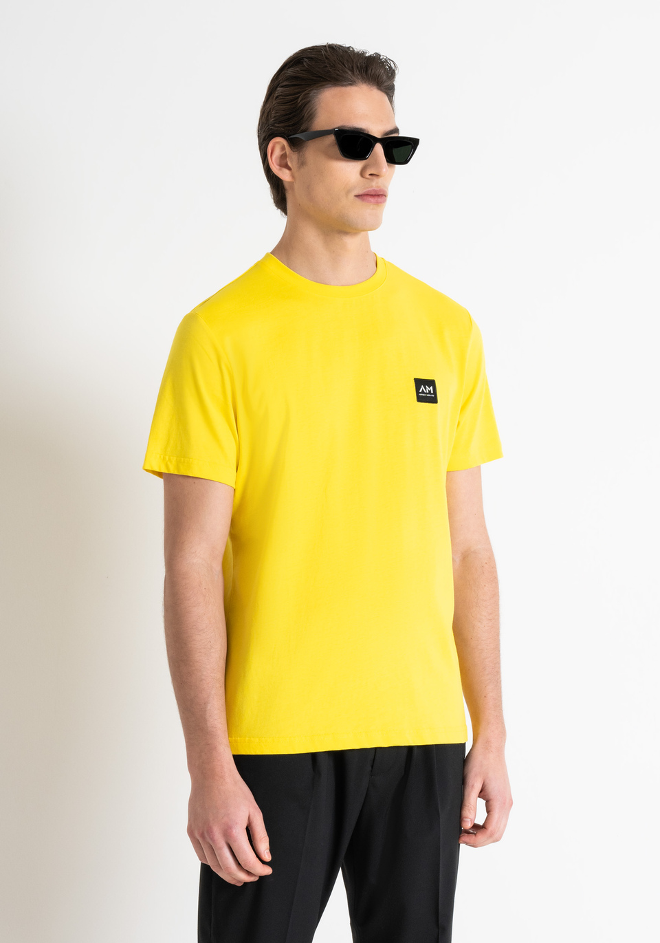 REGULAR FIT T-SHIRT IN COTTON JERSEY WITH LOGO PATCH - Antony Morato Online Shop