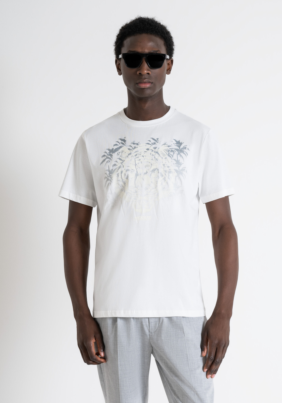COTTON REGULAR FIT T-SHIRT WITH TIGER PRINT AND RUBBERIZED INJECTION MOLDED LOGO - Antony Morato Online Shop