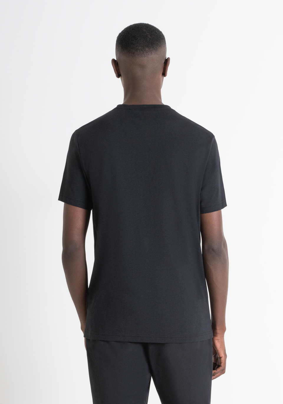 T-SHIRT REGULAR FIT AUS SCHWARZEM MISCHGEWEBE MIT NACHHALTIGER VISKOSE - Antony Morato Online Shop